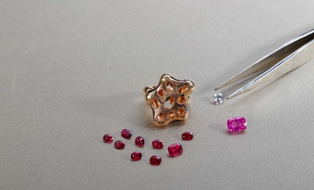 David Mann — Bijoutier à Liège - Sertissage bague or jaune rubis diamant création réalisation de bague unique sur mesure